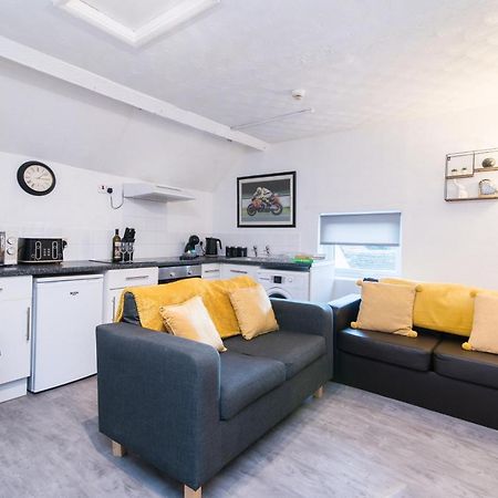 Dd Apartment 8 - Free Parking - Fast Wifi كاسل دونينغتون المظهر الخارجي الصورة